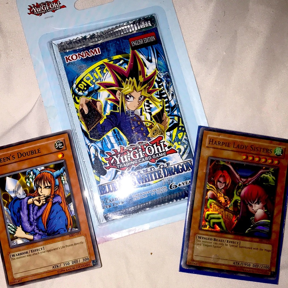 Blue eyes booster pack bundle with holo rare